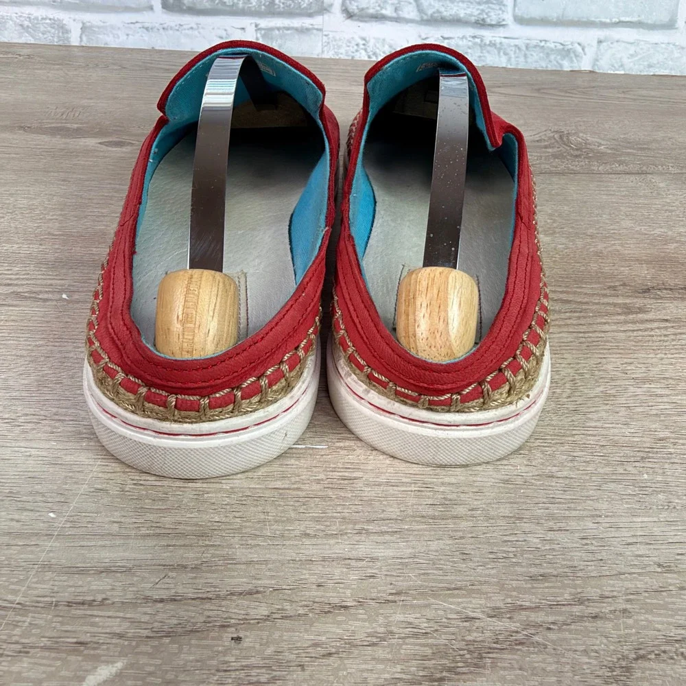 UGG Tioga Espadrille Slip On Leather Whipstitch Red Womens 9